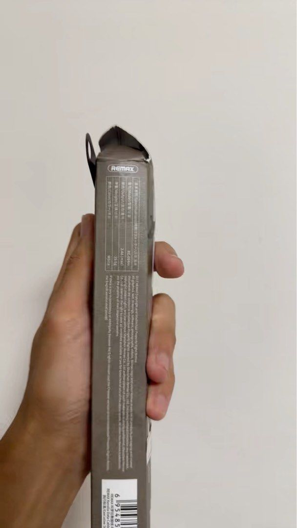Micro Cable (Category: Chargers & Cables) located in Singapore. Submitted by tangyco (Listing ID 1365627946, Image 3). Description: Brand new Micro Data Cable 2m long. Perfect for charging your phone or other devices. Comes in original packaging..