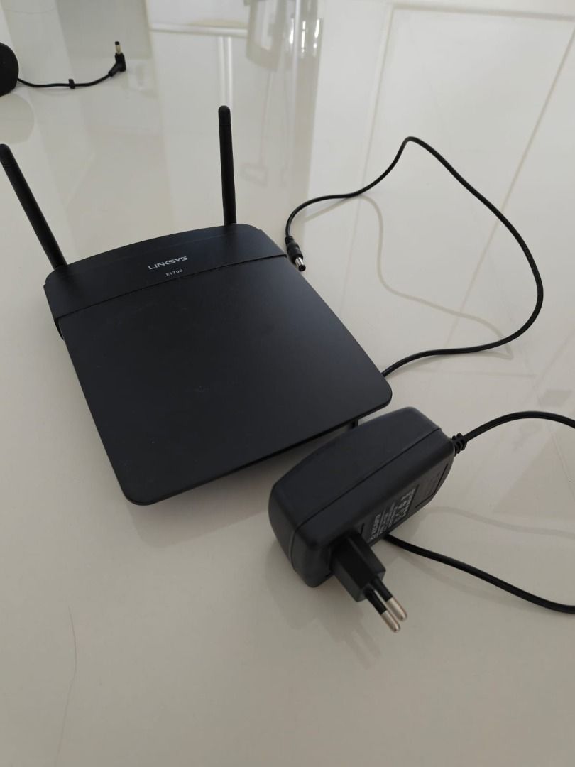 Linksys E1700 Router