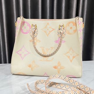 (Kategori: ) berada di . Dikirim oleh pastelypreloved (ID iklan 1365582898, Gambar 1). Deskripsi: .