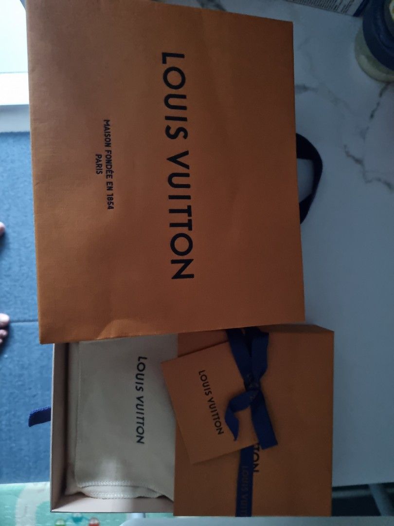 Louis Vuitton Paper Bag, dust bag and Box (Category: Accessories) located in Singapore. Submitted by WEVE.Machinery (Listing ID 1365500705, Image 1). Description: Brand new kept in storage.