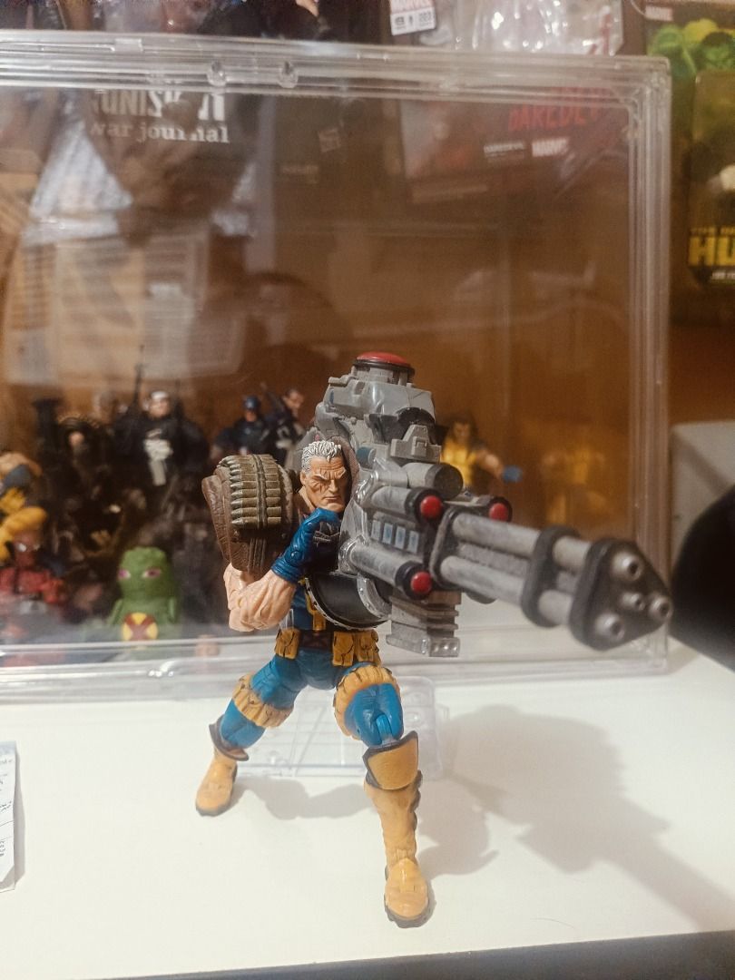 Marvel Legends Toybiz Cable (Category: Figurines & Statues) located in Mandaluyong City. Submitted by schmebulock123 (Listing ID 1365605530, Image 3). Description: Wyswyg Kasama na yung flight stand at base.