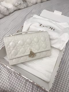 （分類：）位於 。 由 moneylam8 提交（商品編號 1365568308，圖片 1）。簡介： 。