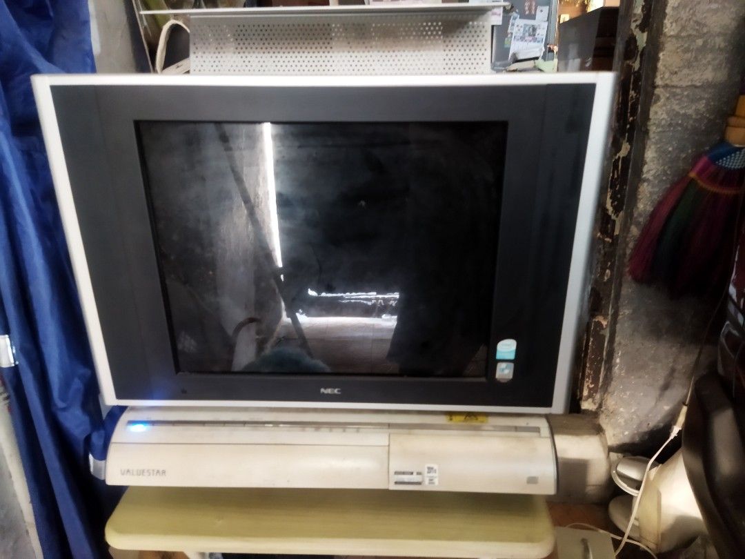 NEC all in one PC (Category: Desktops) located in Pasay City. Submitted by marineljapansurplus (Listing ID 1365533481, Image 1). Description: NEC (all in one PC) PC- VR370FG1M With power. No display (as is..) Sobrang bigat around 28kilos Collector's item Pwede Ng pang museo Power: 100v 211W Price: ₱1,200 Location: Cabrera, Pasay City.