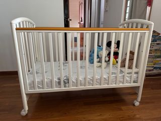 (Category: ) located in . Submitted by liz83 (Listing ID 1365491455, Image 1). Description: .