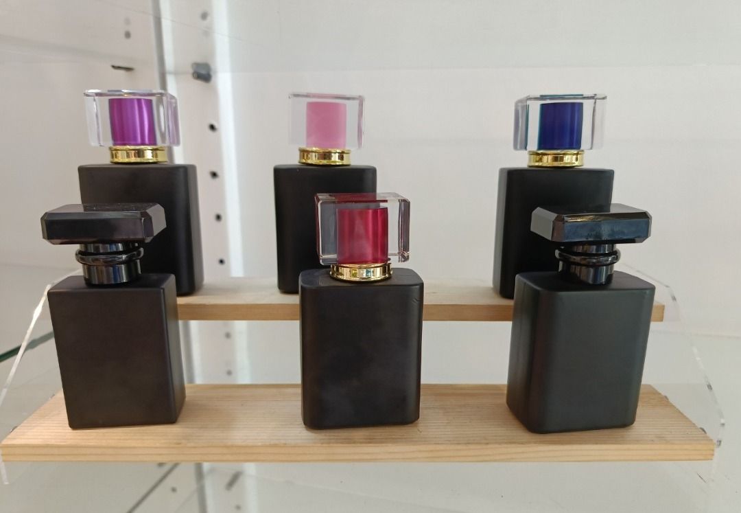 Rectangular Perfume Bottle 50ml black (Category: Fragrance & Deodorants) located in Quezon City. Submitted by glasspakph (Listing ID 1365549614, Image 1). Description: Rectangular Perfume Bottle 50ml Black We offer 50% off on all items for a minimum order of 10pcs per item. LENGTH- 53mm WIDTH- 32mm HEIGHT- 99mm WEIGHT- 149g MOUTH- 13mm MATERIAL- Glass.