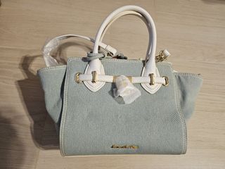 （分類：）位於 。 由 junehlc 提交（商品編號 1365608287，圖片 1）。簡介： 。