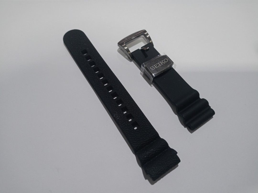 Seiko Silicon Strap (Category: Men's Watches) located in Manila. Submitted by AlecsxanderTimeCollection (Listing ID 1365503246, Image 1). Description: Available on Hand ⌚ P2,000 (shipping included) Brand new / Authentic 22mm Black Seiko Silicon Strap Buckle Color: Gun Metal FB Page: Alecsxander Time Collection.