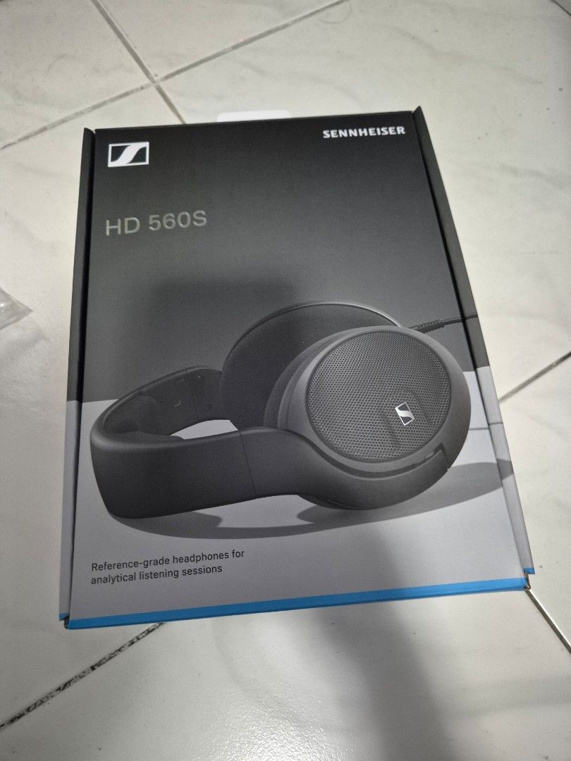 Sennheiser 560S (Category: Headphones & Headsets) located in Singapore. Submitted by unkownblader (Listing ID 1365502289, Image 2). Description: New in box, tested working fine..