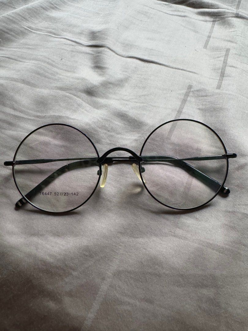 Spectacles frame (Category: Sunglasses & Eyewear) located in Singapore. Submitted by smolljbean (Listing ID 1365497913, Image 3). Description: wts Spectacle / Glasses Frame (no degree lens) 1 for $1 meetup ONLY at Ubi mrt mailing $2 .