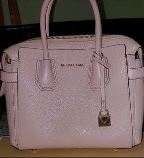 (Kategori: ) berada di . Dikirim oleh gallerycordelia (ID iklan 1365489083, Gambar 1). Deskripsi: .