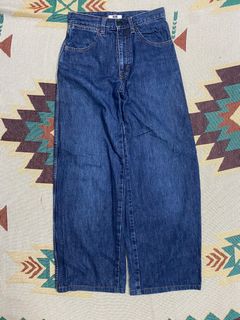 (Category: ) located in . Submitted by circlethrift (Listing ID 1365640643, Image 1). Description: .