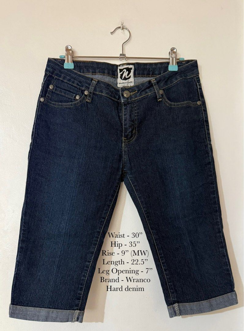 Wranco Capri Denim Jeans (Category: Jeans) located in Quezon City. Submitted by corncarts (Listing ID 1365643968, Image 1). Description: Two front and two back pockets Size 30 on tag Slightly stretchy denim Capri length.