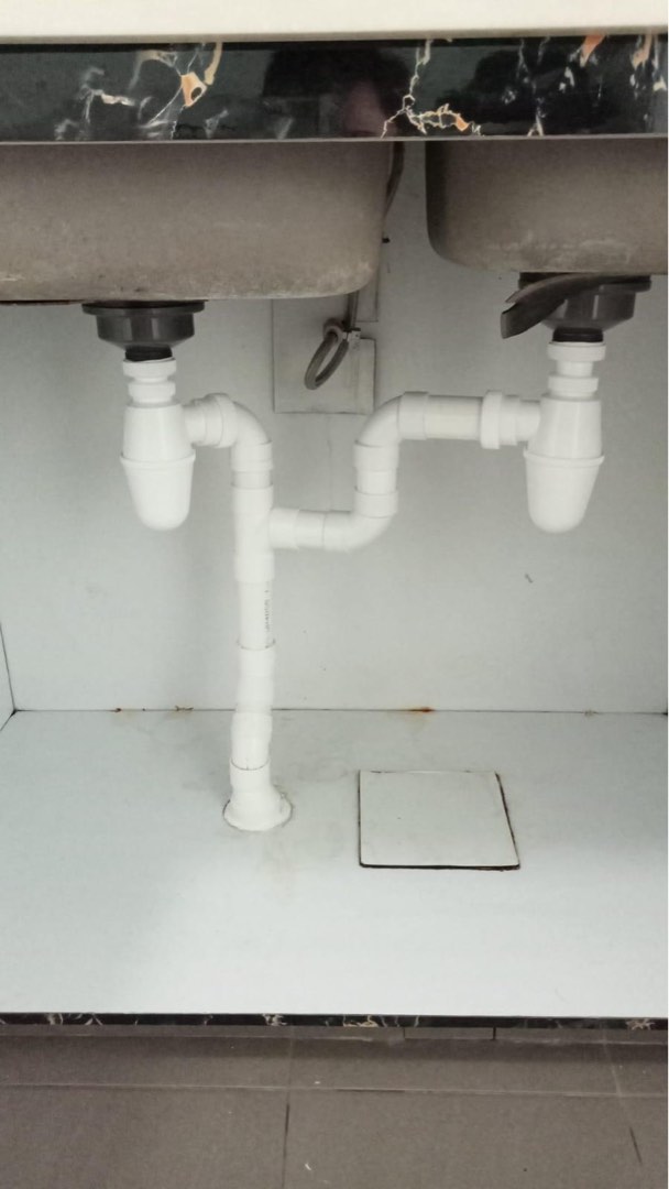 (Category: ) located in . Submitted by repairs. (Listing ID 1365758618, Image 1). Description: .