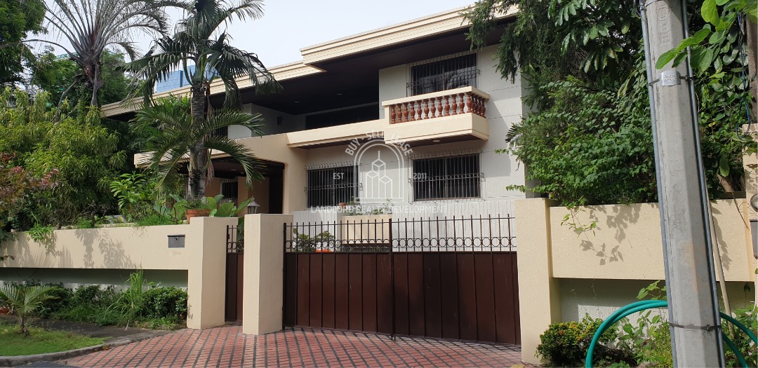 (Category: ) located in . Submitted by james.seva.landlord.realty (Listing ID 1365668381, Image 1). Description: .
