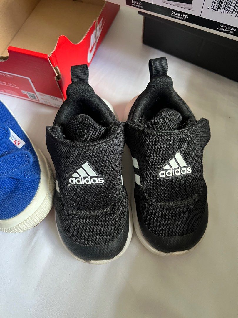 Adidas shoes kids (Category: Babies & Kids Fashion) located in San Pedro. Submitted by tabacheengcheeng (Listing ID 1365658121, Image 1). Description: Adidas kids Size 6k on tag .