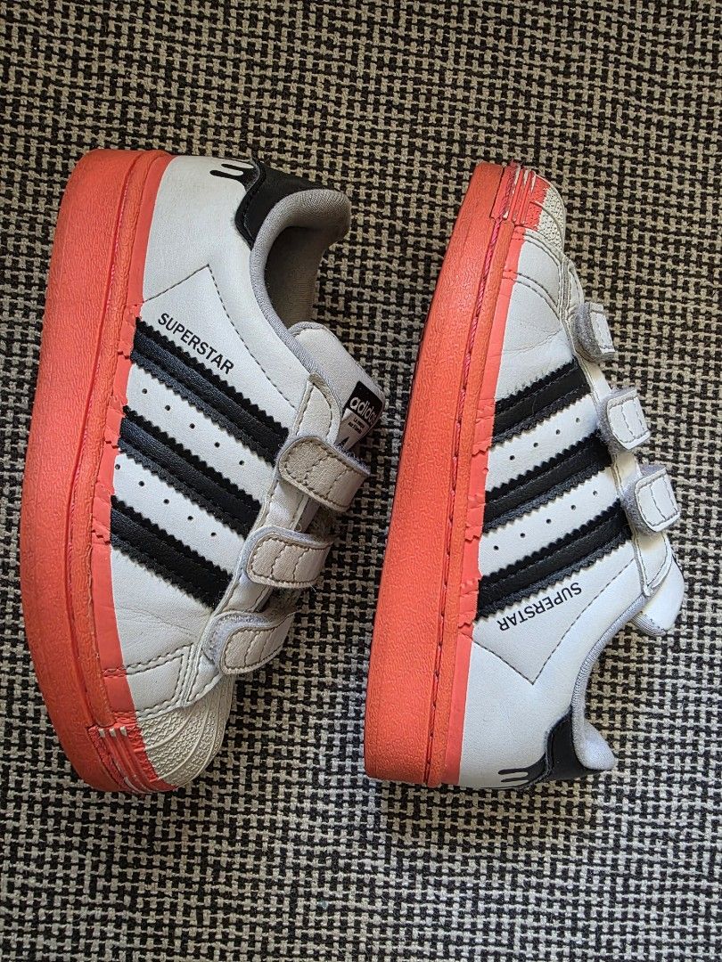 Adidas Superstar 11.5K (Category: Babies & Kids Fashion) located in Makati City. Submitted by chris_angle (Listing ID 1365689511, Image 3). Description: Adidas Superstar 11.5K Bought in Limited Edt SG It may be the only pair here in PH Used Meetup in Uptown Mall or Starbucks Avida Verte Shipping can be arranged once payment is confirmed. Shipping fee to be charged to buyer. Payment - BPI, GCash or Maya.