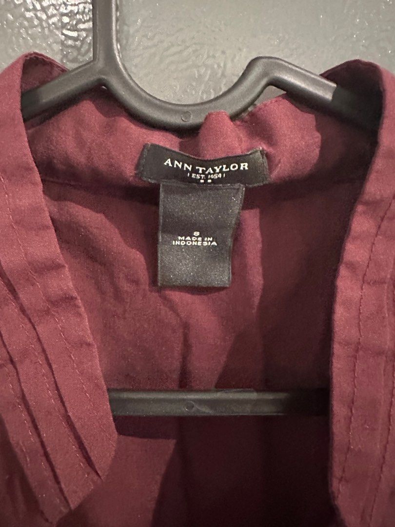 Ann Taylor Wine Sleeveless Blouse (Category: Sleeveless) located in Makati City. Submitted by balaig (Listing ID 1365721687, Image 3). Description: .