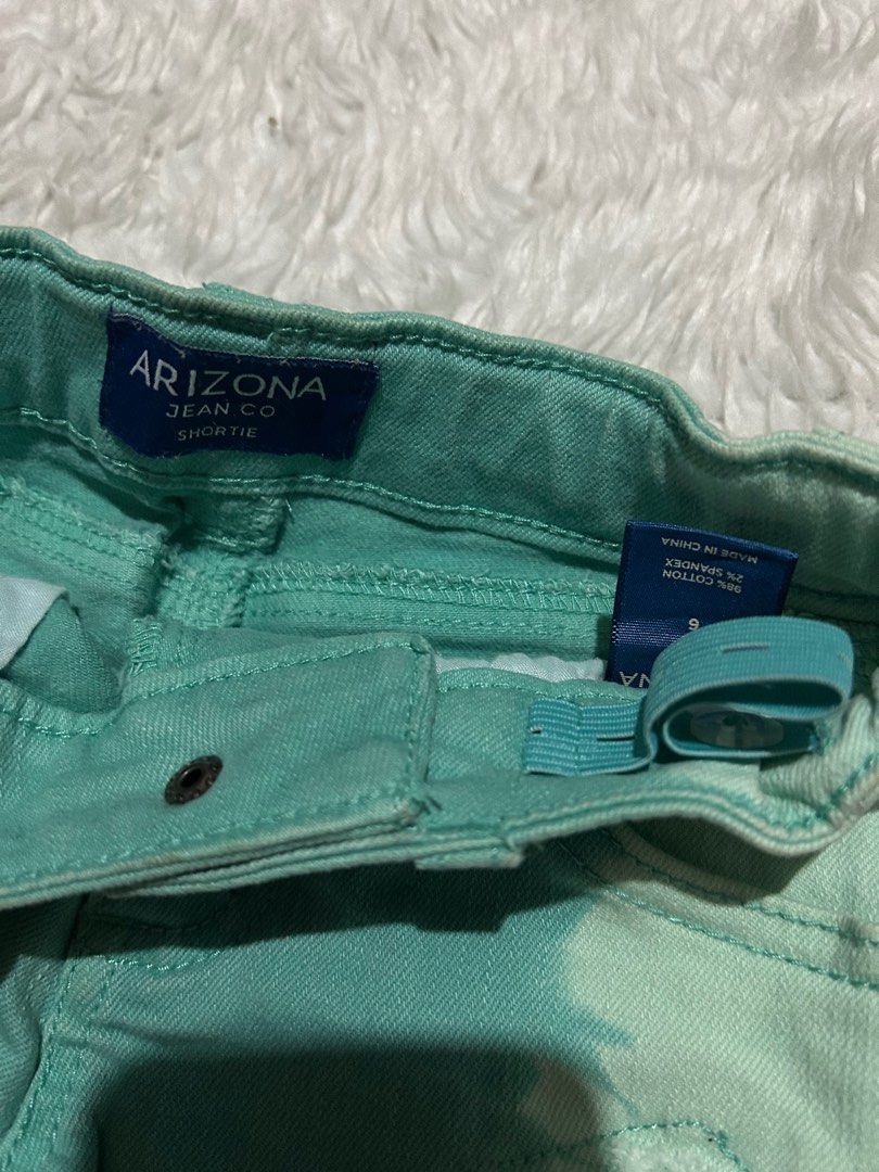 Arizona denim shorts (Category: Babies & Kids Fashion) located in General Trias. Submitted by theosdeclutter (Listing ID 1365781038, Image 2). Description: Size - 6 on tag.