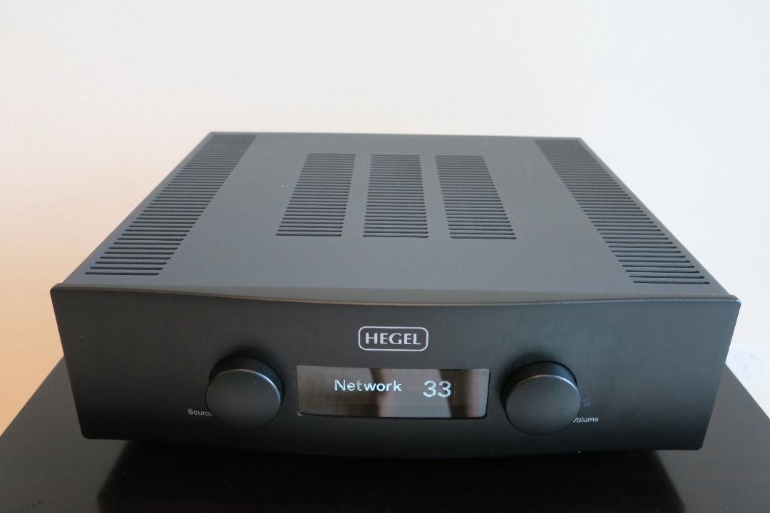 Award Winning Hegel H390 (Category: Soundbars, Speakers & Amplifiers) located in Singapore. Submitted by greenos (Listing ID 1365677867, Image 3). Description: Retail Price- SGD9000. Has streaming capability with built in DAC- all in one. Comes with box! Rave reviews https://youtu.be/CzK4U8pPqOY https://www.lbtechreviews.com/test/sticky-top-posts/hegel-h390?amp http://www.hifiplus.com/articles/hegel-audio-systems-h390-integrated-amplifier/ Techni