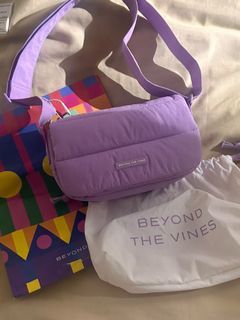 Beyond the Vines Pocket Poofy bag