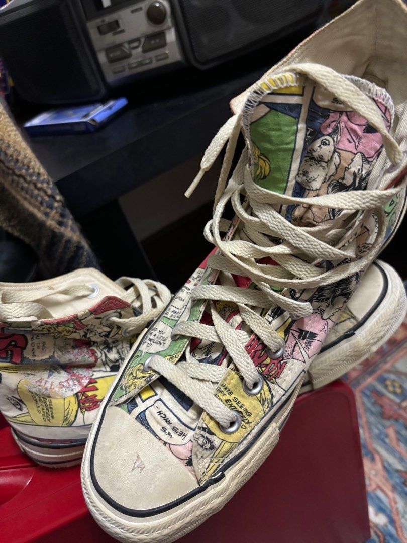 converse custom comic (Category: Sneakers) located in Johor Bahru. Submitted by thriftchillshop (Listing ID 1365680711, Image 1). Description: converse custom comic made in USA. condition masih baik lagi tinggal cuci sahaja. .