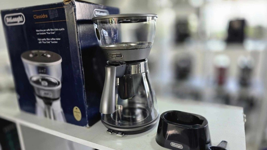 DELONGHI CLESSIDRA COFFEE MAKER POUR OVER (Category: Coffee Machines & Makers) located in Bulacan. Submitted by iamvanillapeach (Listing ID 1365745337, Image 2). Description: In good condition. Ready to use, with 30 days service warranty. You can try in actual if pick up. We can deliver nationwide. 📩.