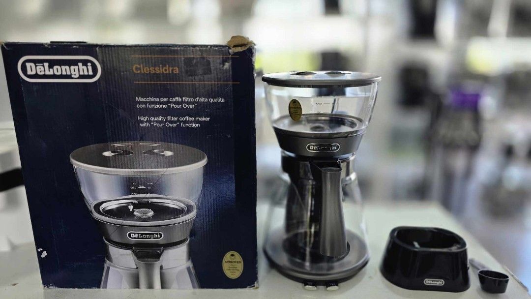 DELONGHI CLESSIDRA COFFEE MAKER POUR OVER (Category: Coffee Machines & Makers) located in Bulacan. Submitted by iamvanillapeach (Listing ID 1365745337, Image 1). Description: In good condition. Ready to use, with 30 days service warranty. You can try in actual if pick up. We can deliver nationwide. 📩.