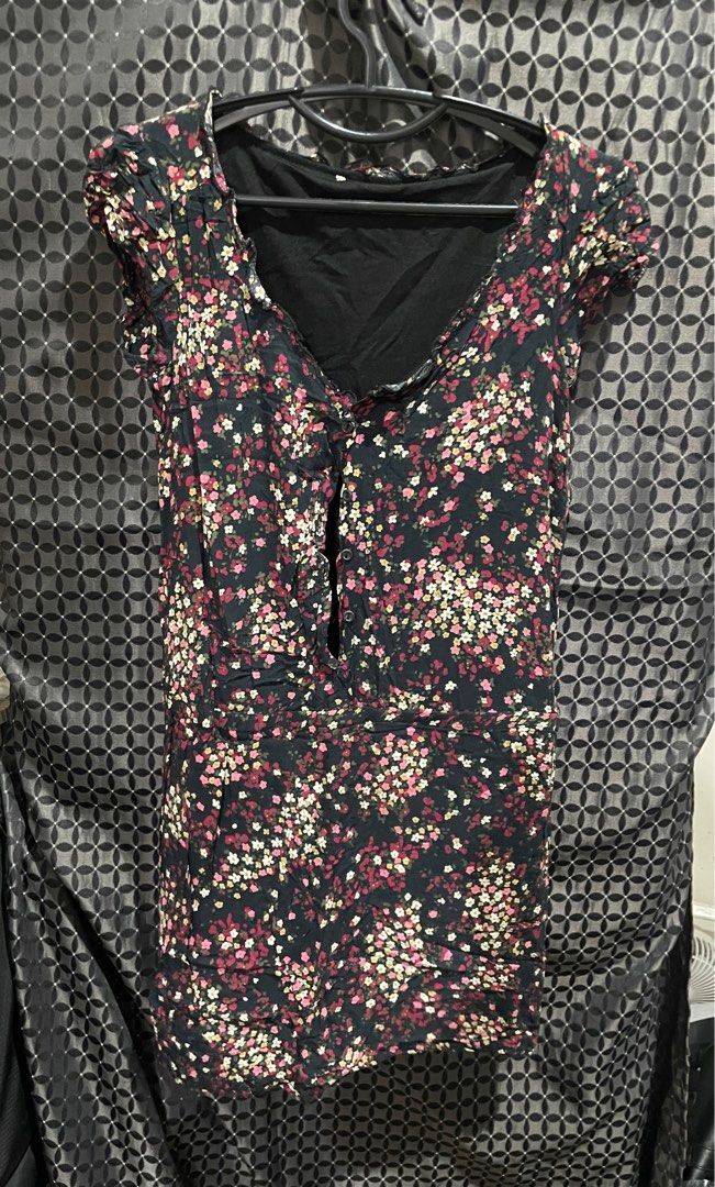 Dress (Category: Dresses) located in Pasay City. Submitted by agy21 (Listing ID 1365806082, Image 3). Description: .