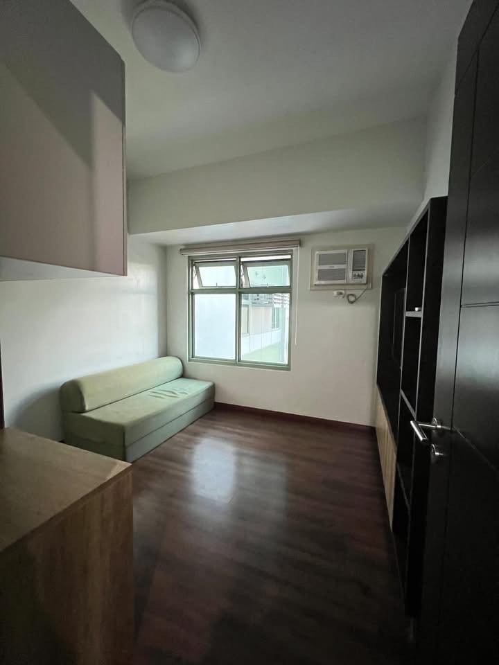 (Category: ) located in . Submitted by renz_yao (Listing ID 1365773779, Image 1). Description: .