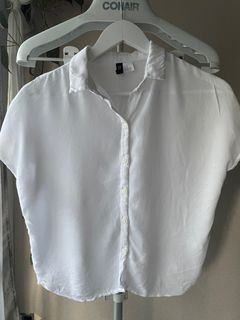 H&M Cropped Botton Down Top
