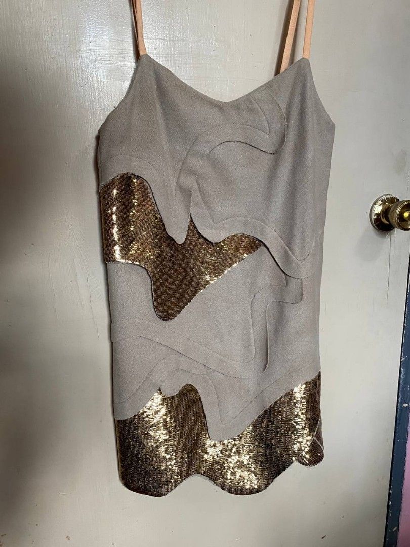 Just Cavalli Beige Sequin Embellished Cami Top (Category: Others Tops) located in Quezon City. Submitted by queentasha (Listing ID 1365669266, Image 3). Description: Beige Sequin Embellished Cami Top Just Cavalli in Size 42 Mainly Size Small.