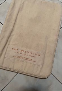 (Kategori: ) berada di . Dikirim oleh cloudee.preloved (ID iklan 1365686752, Gambar 1). Deskripsi: .