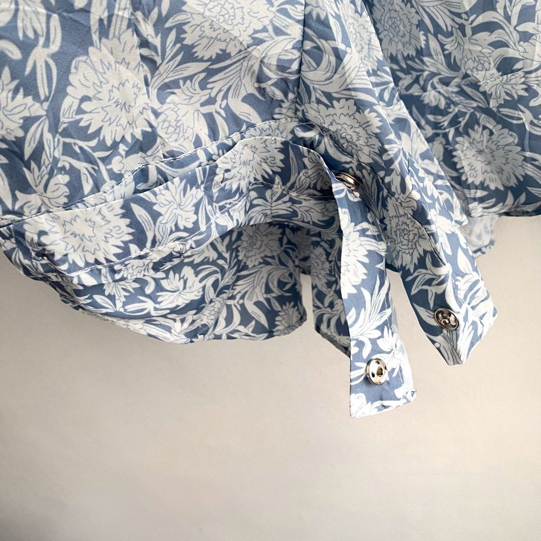 Light blue korean floral romper with peter pan collar (Category: Rompers) located in Quezon City. Submitted by lovereeph.co (Listing ID 1365788625, Image 3). Description: .