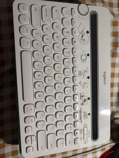 LOGITECH MULTI-DEVICE KEYBOARD