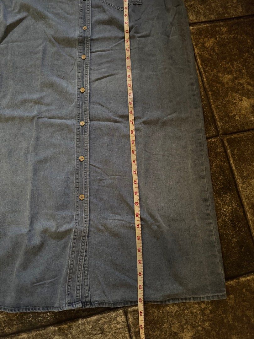 Midi Denim Button Down Dress (Category: Dresses) located in Pasig City. Submitted by denisecerda1221 (Listing ID 1365695721, Image 3). Description: RFS: cleaning out my mom’s closet. Brand new. Never been worn. Bought from Bangkok PLEASE READ CAREFULLY Delivery fee c/o buyer and WILL BE THE ONE TO ARRANGE shipping via grab/lalamove/gogoexpress or LBC/J&T for provincial. I won’t allow buyers who make excuses to ask me to arrange shipping for them.