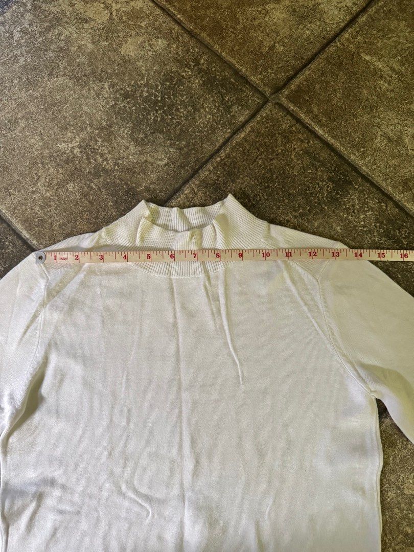 Mock Neck Knit Top (Category: Longsleeves) located in Pasig City. Submitted by denisecerda1221 (Listing ID 1365676936, Image 2). Description: RFS: cleaning out my sister’s closet. PLEASE READ CAREFULLY Delivery fee c/o buyer and WILL BE THE ONE TO ARRANGE shipping via grab/lalamove/gogoexpress or LBC/J&T for provincial. I won’t allow buyers who make excuses to ask me to arrange shipping for them..
