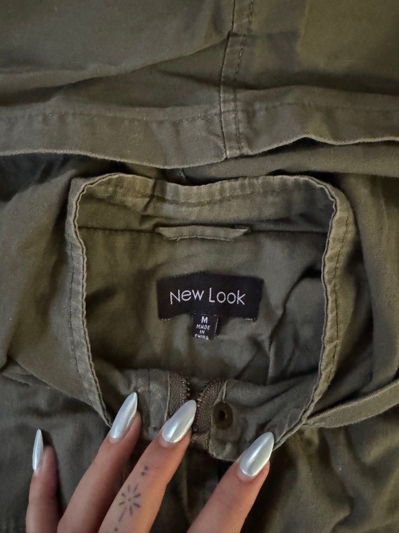 New Look Military Style Jacket (Category: Coats, Jackets and Outerwear) located in Pasig City. Submitted by denisecerda1221 (Listing ID 1365670464, Image 2). Description: RFS: cleaning out my sister’s closet. PLEASE READ CAREFULLY Delivery fee c/o buyer and WILL BE THE ONE TO ARRANGE shipping via grab/lalamove/gogoexpress or LBC/J&T for provincial. I won’t allow buyers who make excuses to ask me to arrange shipping for them..