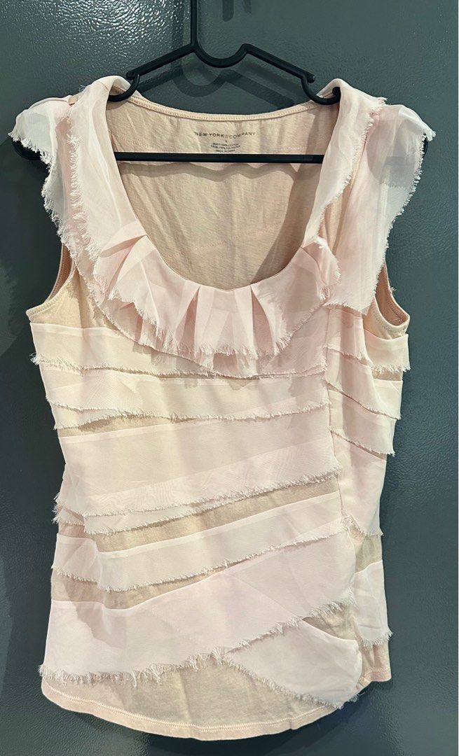 New York & Co. Sleeveless Blouse (Category: Sleeveless) located in Makati City. Submitted by balaig (Listing ID 1365719168, Image 1). Description: .