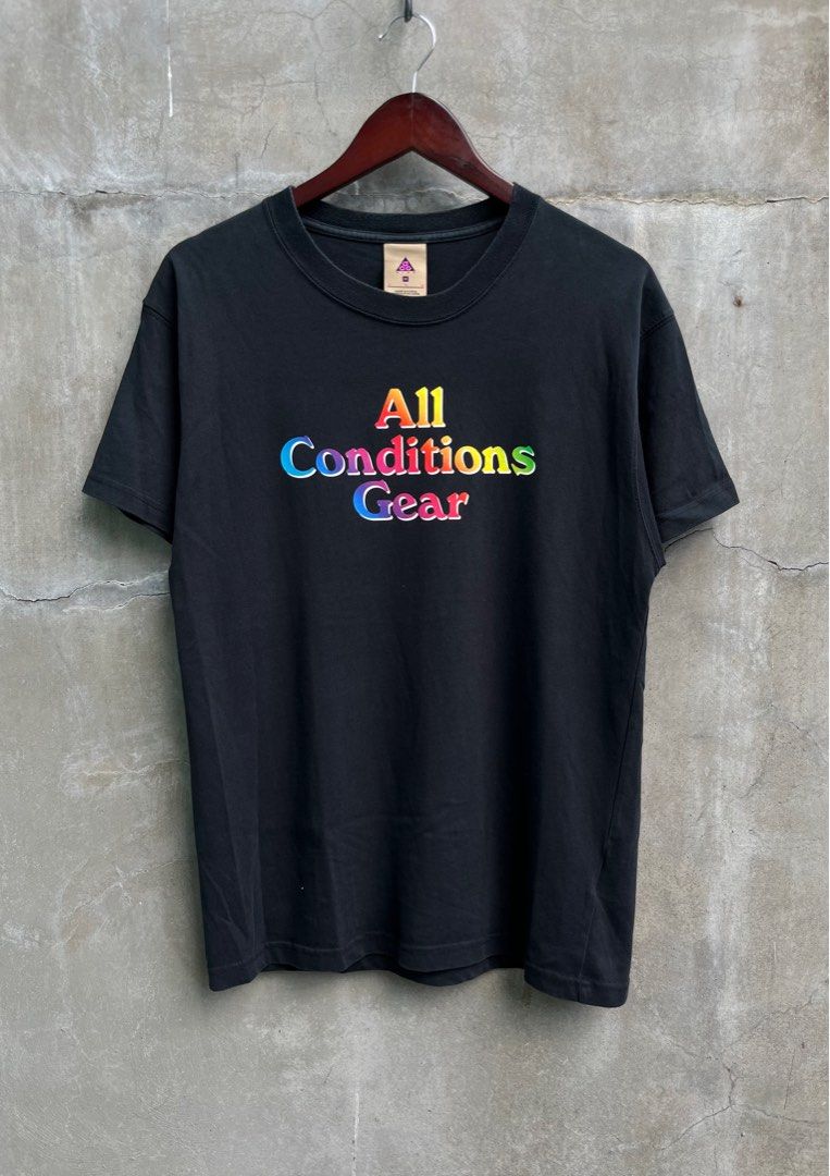 nike acg gradient tee