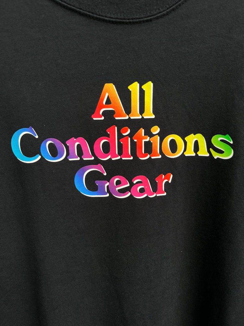 nike acg gradient tee