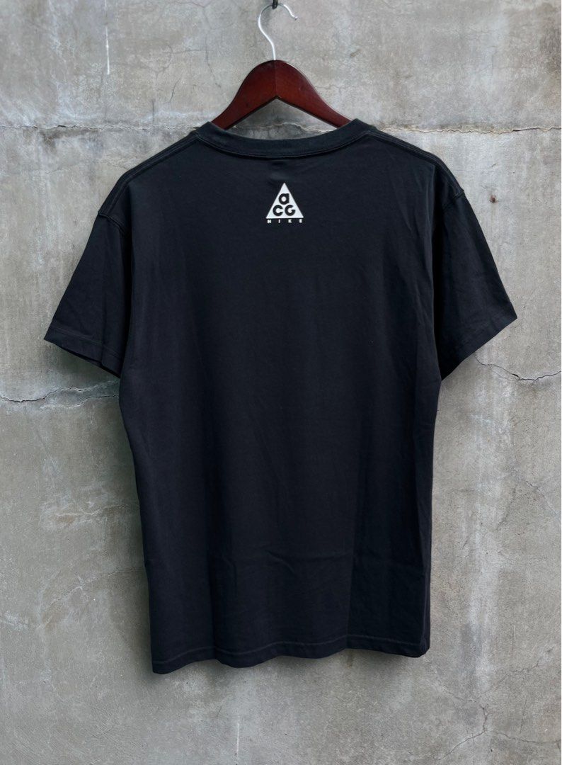nike acg gradient tee