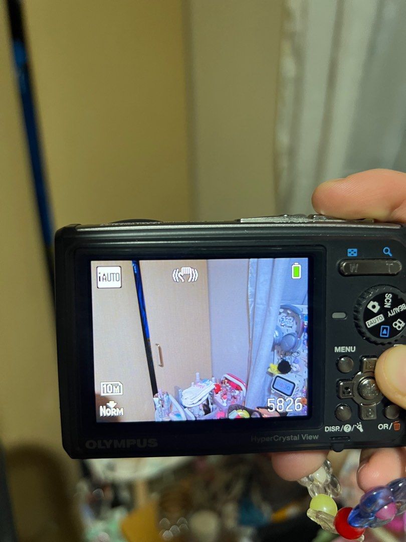 Olympus Tough 6000 Digicam (Category: Cameras) located in Quezon City. Submitted by kirsten.ramos (Listing ID 1365772169, Image 2). Description: Please manage your expectations as this is a used item. MOD: Grab/Lalamove MOP: GCash.