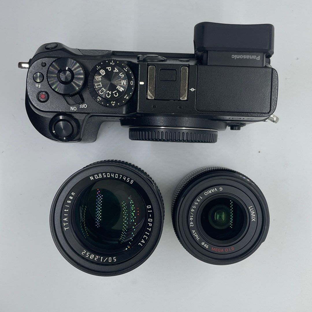 Lumix GX8 + 2 lenses
