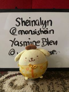 Pompompurin Lucky Plush Charm with Bella