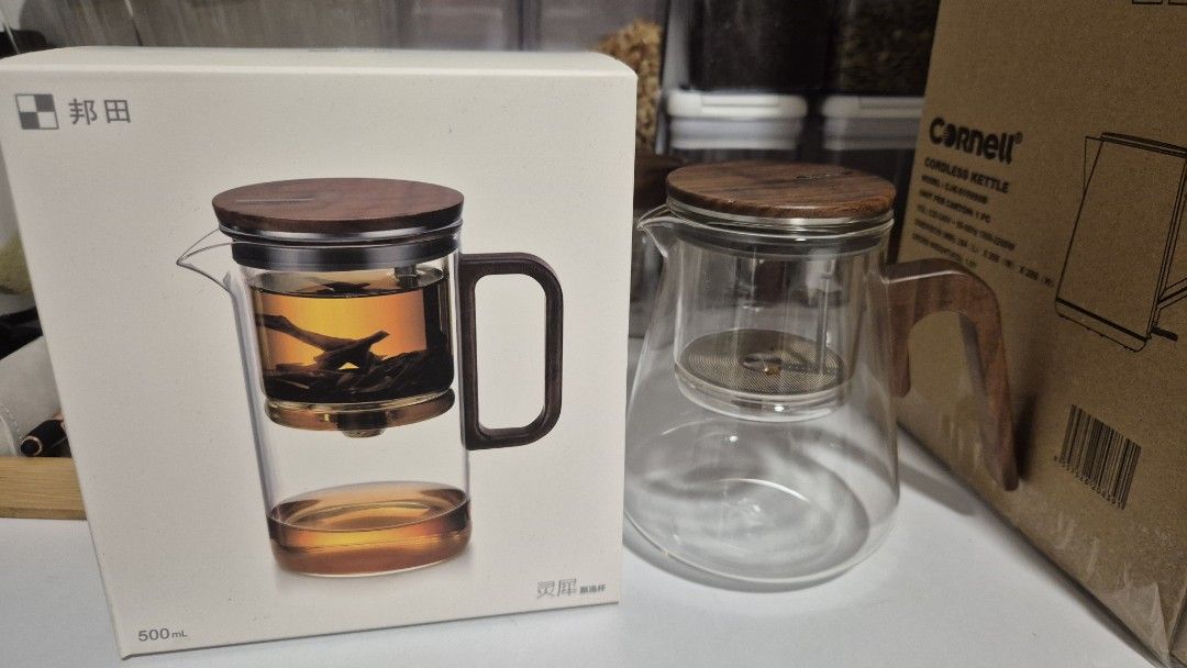 Teapot modern / Glass