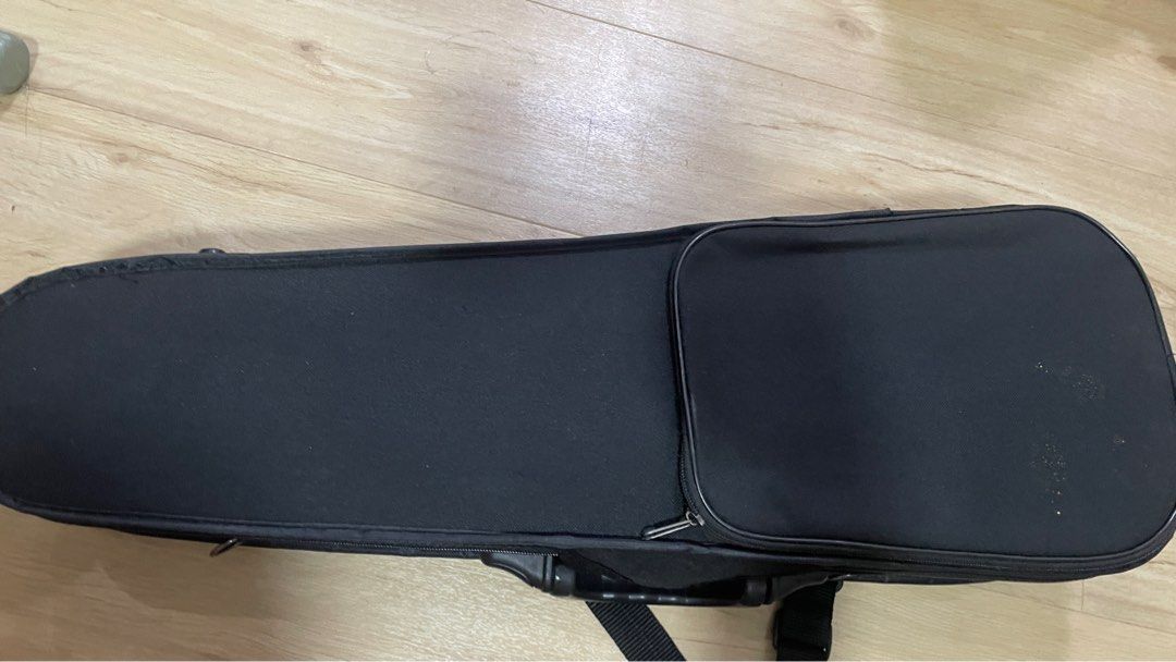 Violin (Category: Musical Instruments) located in Singapore. Submitted by reibakeyss68536 (Listing ID 1365777721, Image 3). Description: New never used just strings broke meet up to ur liking everything included for the instrument included case.