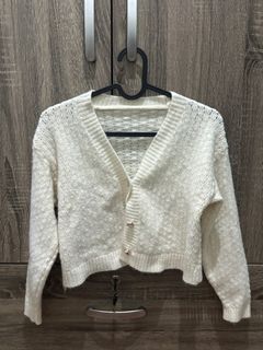 WHITE CROP TOP CARDIGAN