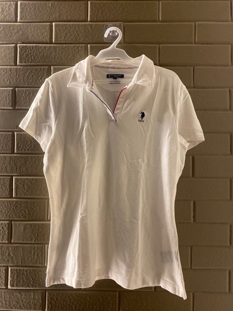 White polo top (Category: Shirts) located in Las Pinas. Submitted by DailyssentialsbyD (Listing ID 1365790315, Image 3). Description: Nagkaroon ng stain .