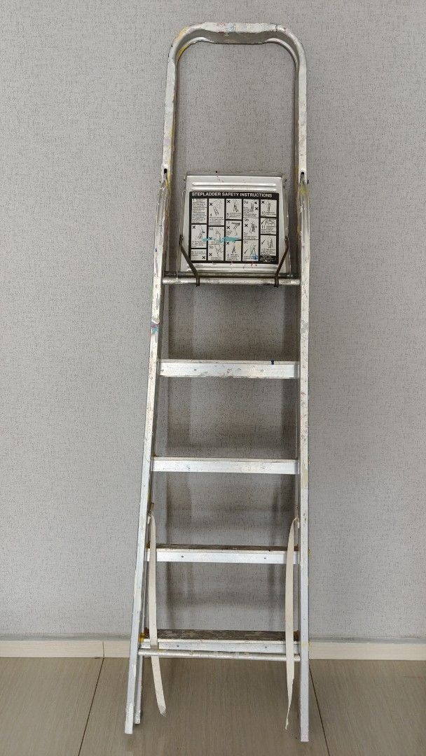 5 step foldable ladder