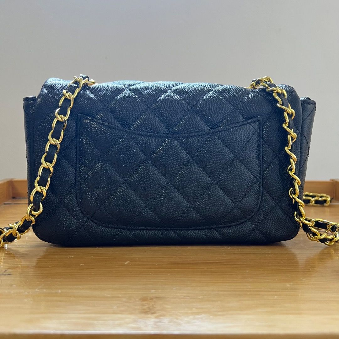 Chanel Rectangular Mini Flap Bag (Category: Luxury Bags & Wallets) located in Antipolo. Submitted by mjlenihcpreloved (Listing ID 1323393134, Image 3). Description: .